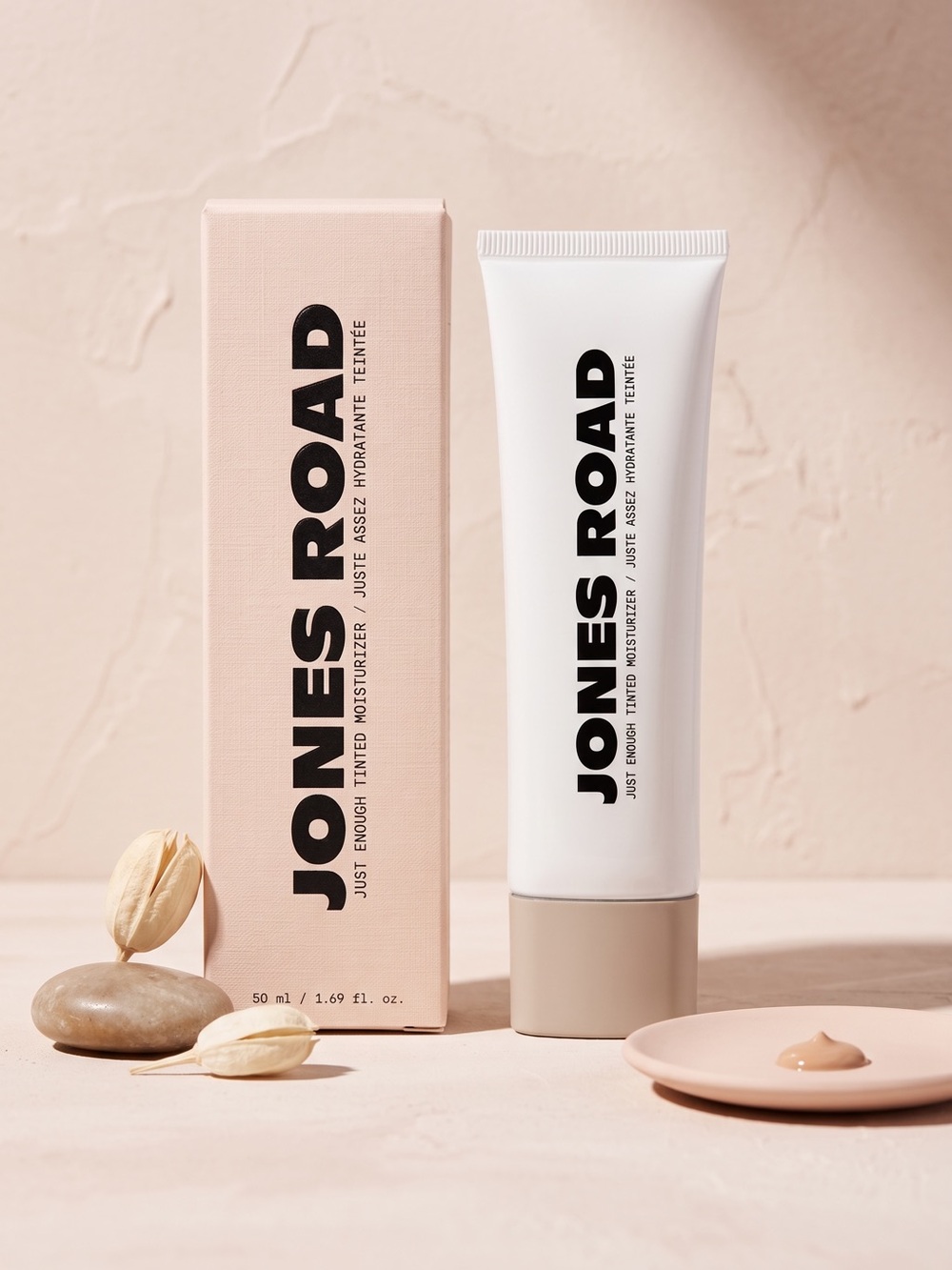Jones Road Just Enough Tinted Moisturizer Light 50ml 1.69 oz New in Box